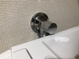 洗濯機の取り付けを業者に頼むときの注意点!追加費用は発生する!?